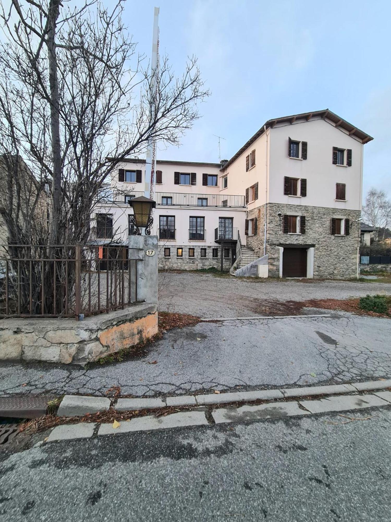 Apartament Centre De Formigueres Bagian luar foto